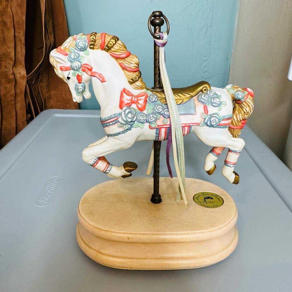 Prettique Mardi Gras Collection Vintage Carousel Horse Collectors Music Box